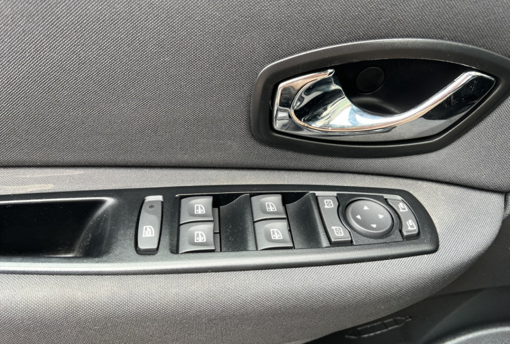 Renault Scénic Phase 2 1.5 dCi Energy eco2 110 CH LIMITED