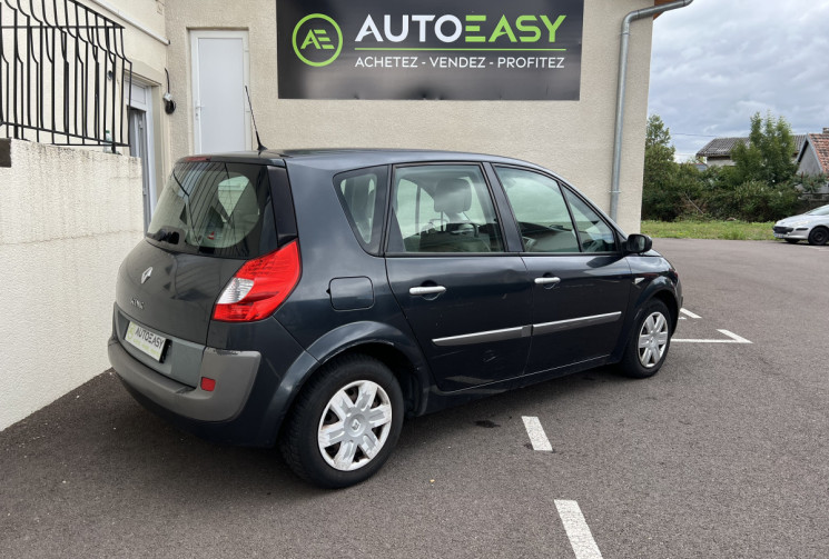 Renault Scénic II 1.5 dCi 105 CH