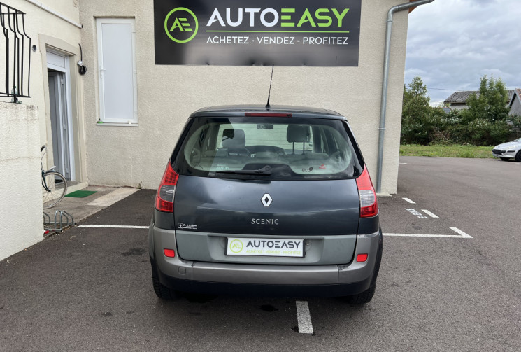 Renault Scénic II 1.5 dCi 105 CH