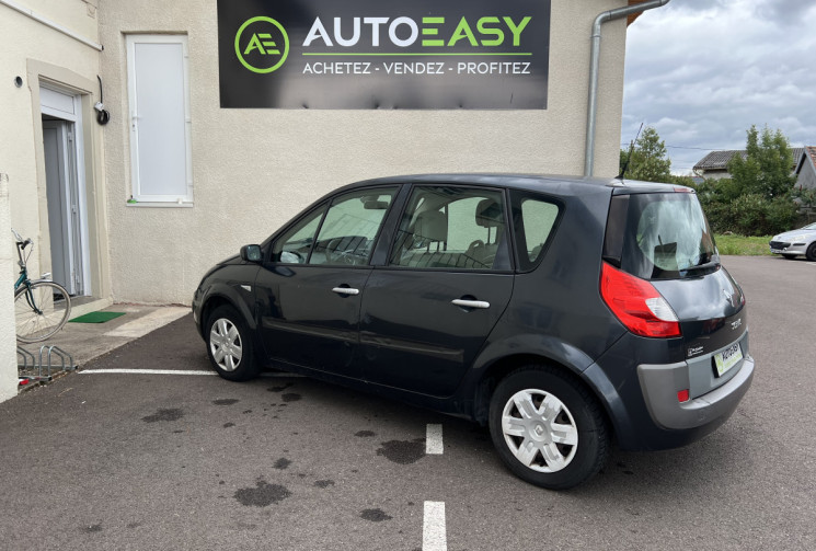 Renault Scénic II 1.5 dCi 105 CH