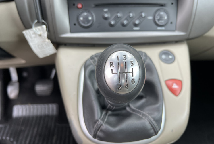 Renault Scénic II 1.5 dCi 105 CH