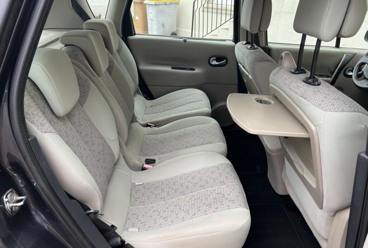 Renault Scénic II 1.5 dCi 105 CH