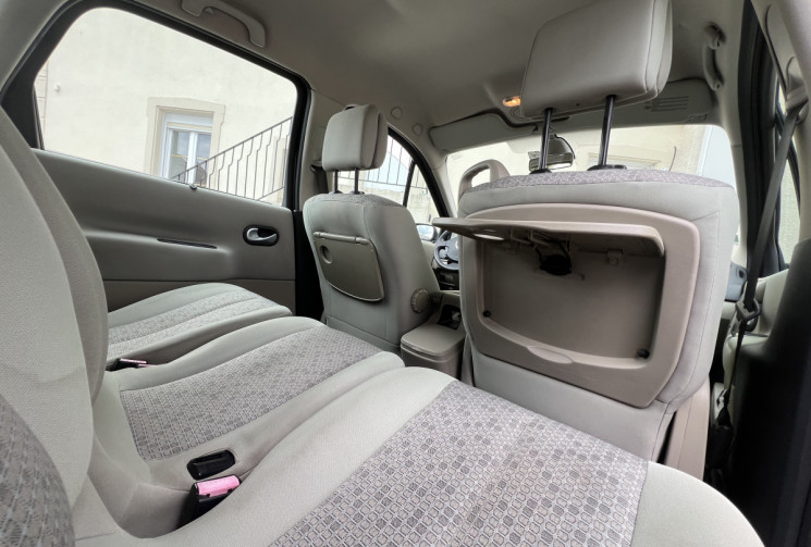 Renault Scénic II 1.5 dCi 105 CH