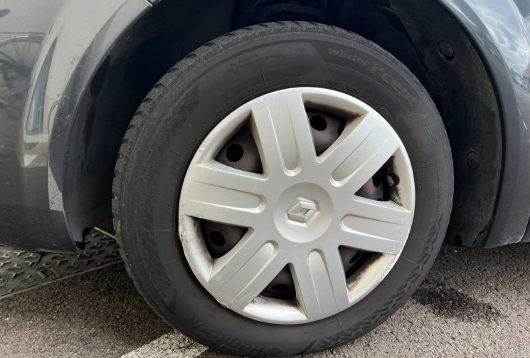 Renault Scénic II 1.5 dCi 105 CH