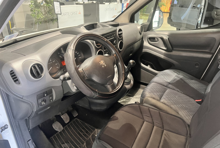 Peugeot Partner 1.6 HDI 90 CH PACK CLIM / KIT BOIS