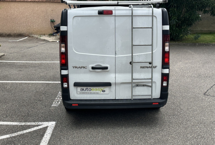 Renault Trafic L2H1 3T 2.0 Blue dCi 130 ch Grand Confort / Première main / Entretien Renault / TVA