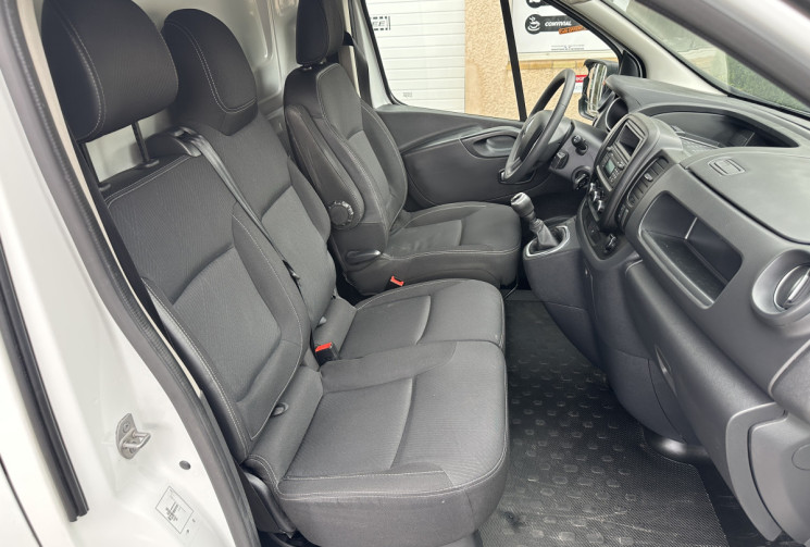 Renault Trafic L2H1 3T 2.0 Blue dCi 130 ch Grand Confort / Première main / Entretien Renault / TVA