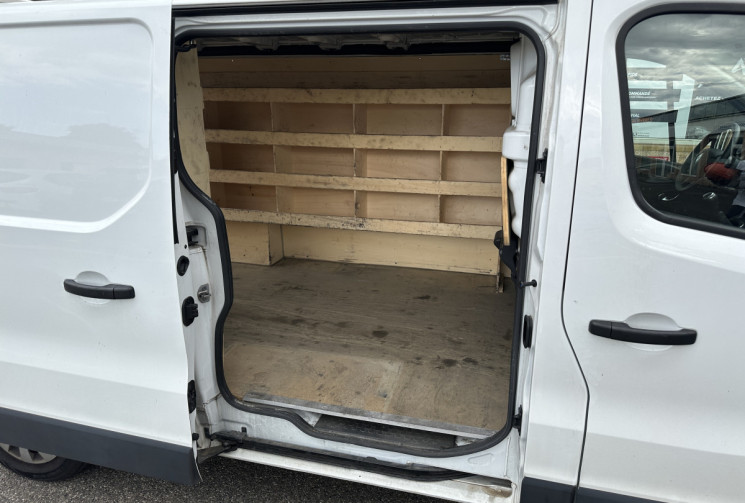 Renault Trafic L2H1 3T 2.0 Blue dCi 130 ch Grand Confort / Première main / Entretien Renault / TVA