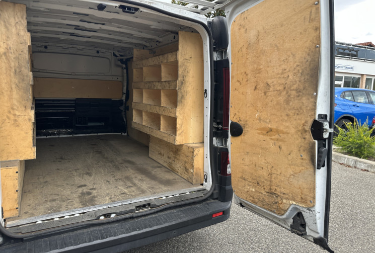 Renault Trafic L2H1 3T 2.0 Blue dCi 130 ch Grand Confort / Première main / Entretien Renault / TVA