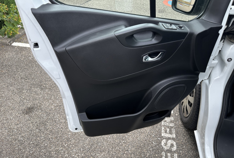 Renault Trafic L2H1 3T 2.0 Blue dCi 130 ch Grand Confort / Première main / Entretien Renault / TVA