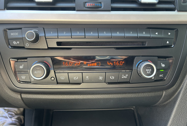 BMW Série 3 (F30) Berline 320d 2.0 d 184 business Bluetooth / Radar arrière / moteur à chaîne 
