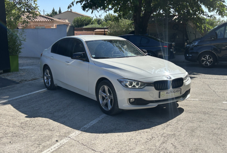 BMW Série 3 (F30) Berline 320d 2.0 d 184 business Bluetooth / Radar arrière / moteur à chaîne 