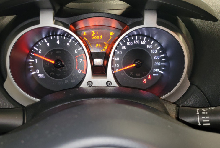Nissan Juke Acenta Phase 3 1.6 i 16V Ethanol Flexifuel E85 2WD CVT 117 cv
