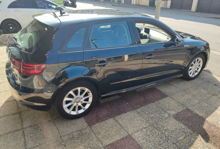 Audi A3 SPORTBACK Sportback 1.6 TDI 110 Attraction