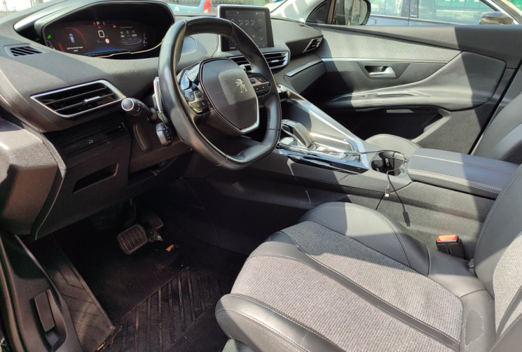 Peugeot 3008 II BlueHDi EAT8 130 cv ALLURE / SUIVI PEUGEOT 