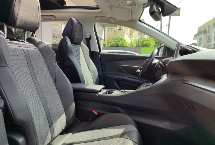 Peugeot 3008 II BlueHDi EAT8 130 cv ALLURE / SUIVI PEUGEOT 