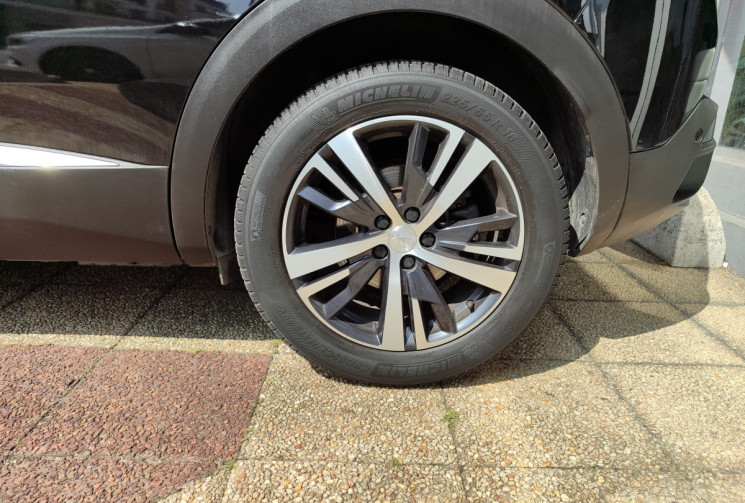 Peugeot 3008 II BlueHDi EAT8 130 cv ALLURE / SUIVI PEUGEOT 