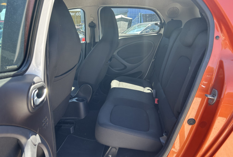 SMART FORFOUR II 0.9 90 Ch PASSION TWINAMIC BVA6 * 1ER MAIN * GPS