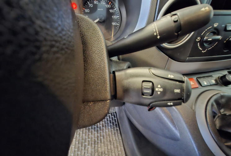 Peugeot Partner 1.6 HDI 100 CV  S&S 3 PLACES  L1 PHASE II FRIGORIFIQUE TVA RECUPERABLE