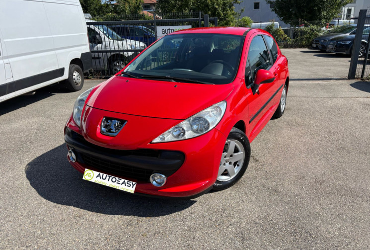 Peugeot 207 1.4 / 75 CH / Urban Move