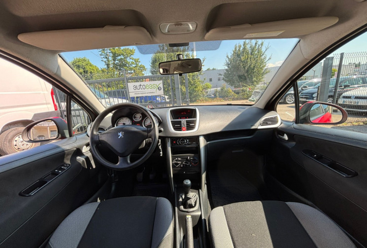 Peugeot 207 1.4 / 75 CH / Urban Move
