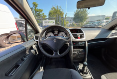 Peugeot 207 1.4 / 75 CH / Urban Move