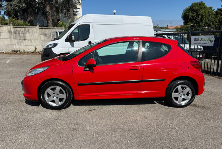 Peugeot 207 1.4 / 75 CH / Urban Move