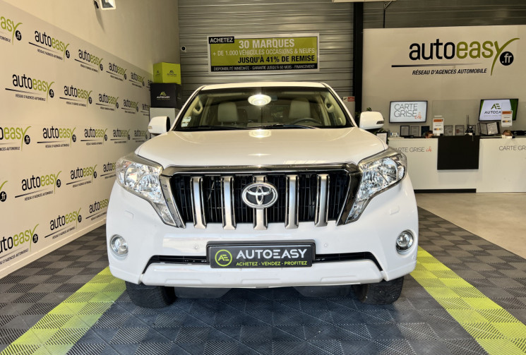 Toyota Land Cruiser 3.0 LOUNGE 190 CH 3 PORTES / CAMERA / TOIT OUVRANT 