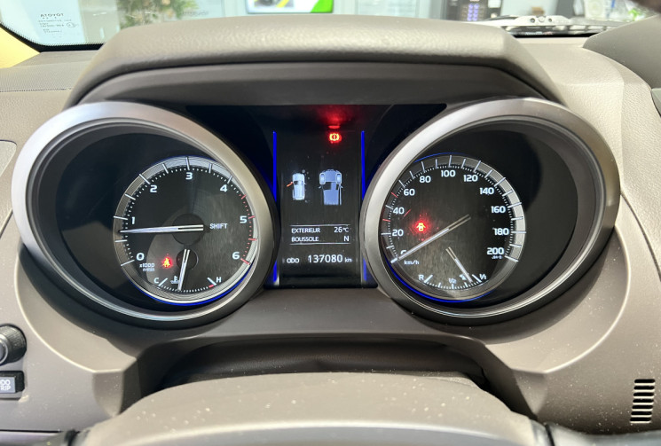Toyota Land Cruiser 3.0 LOUNGE 190 CH 3 PORTES / CAMERA / TOIT OUVRANT 