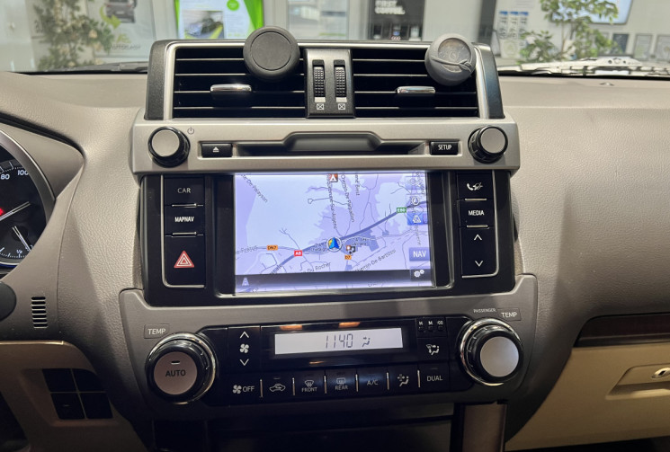 Toyota Land Cruiser 3.0 LOUNGE 190 CH 3 PORTES / CAMERA / TOIT OUVRANT 