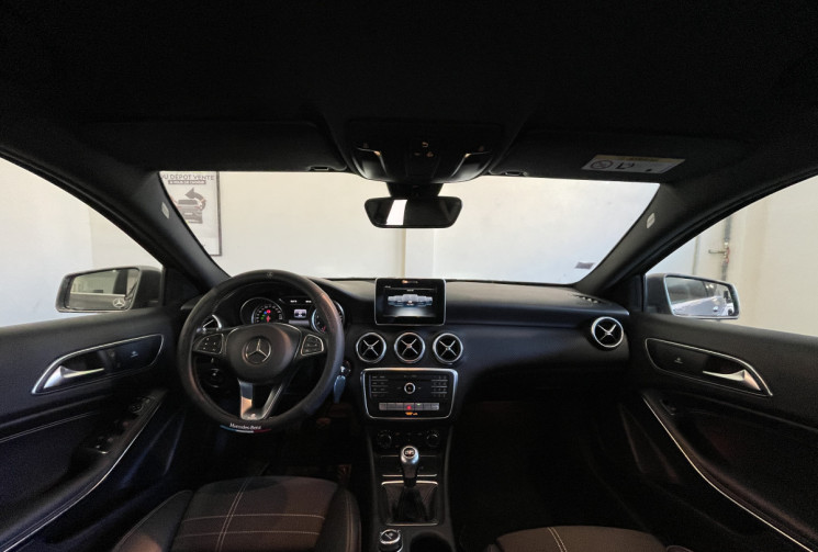 Mercedes Classe A 180 Intuition // Ligne échappement sport 