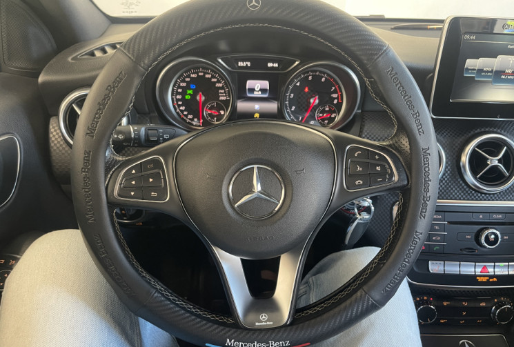 Mercedes Classe A 180 Intuition // Ligne échappement sport 