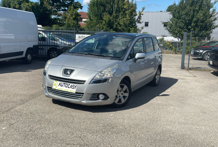 Peugeot 5008 1.6 / 112 CH / FAMILY