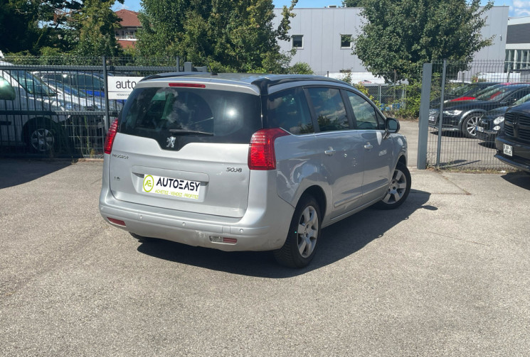 Peugeot 5008 1.6 / 112 CH / FAMILY