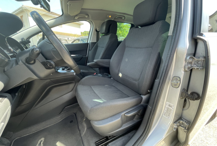 Peugeot 5008 1.6 HDI / 112 CH / FAMILY