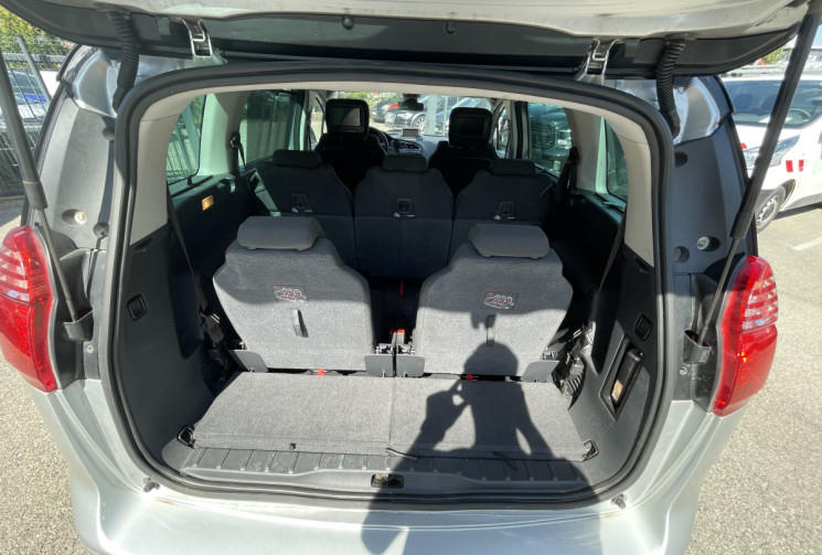 Peugeot 5008 1.6 / 112 CH / FAMILY