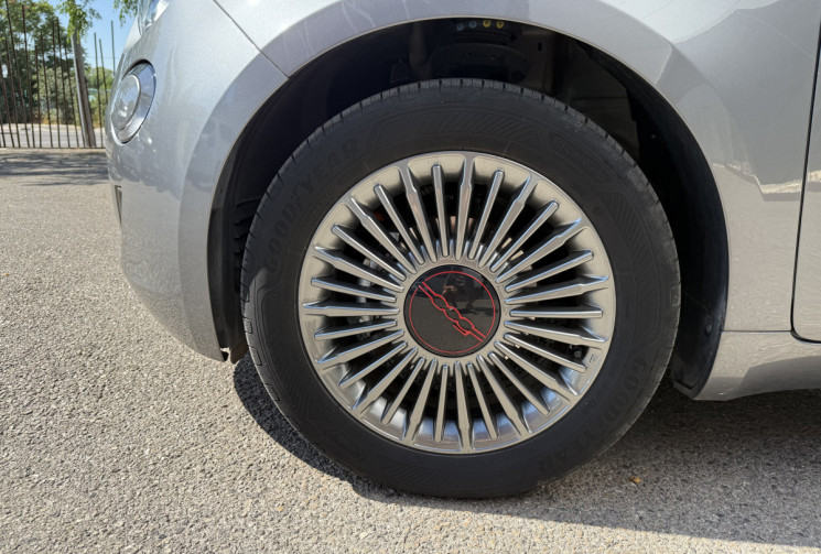 FIAT 500 500e Red electrique 95cv / 1°main
