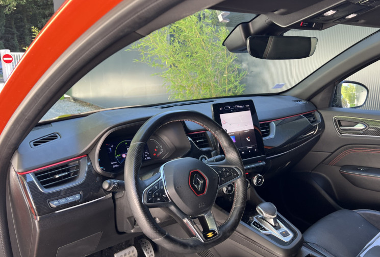 Renault Arkana 1.6 E-TECH 145 RS Line / Bose / Sièges et Volant Chauffants / Carplay 