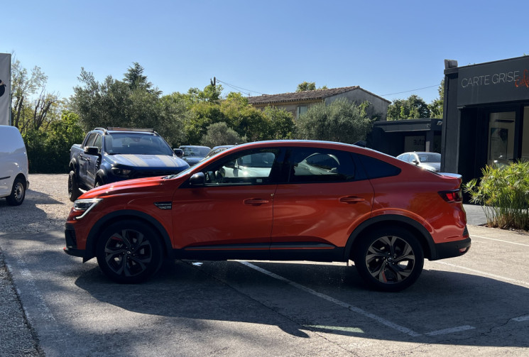 Renault Arkana 1.6 E-TECH 145 RS Line / Bose / Sièges et Volant Chauffants / Carplay 
