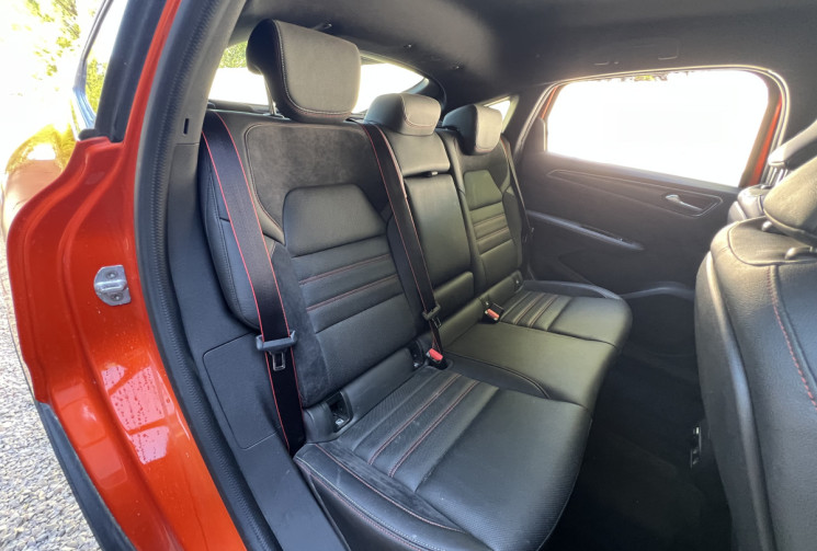 Renault Arkana 1.6 E-TECH 145 RS Line / Bose / Sièges et Volant Chauffants / Carplay 