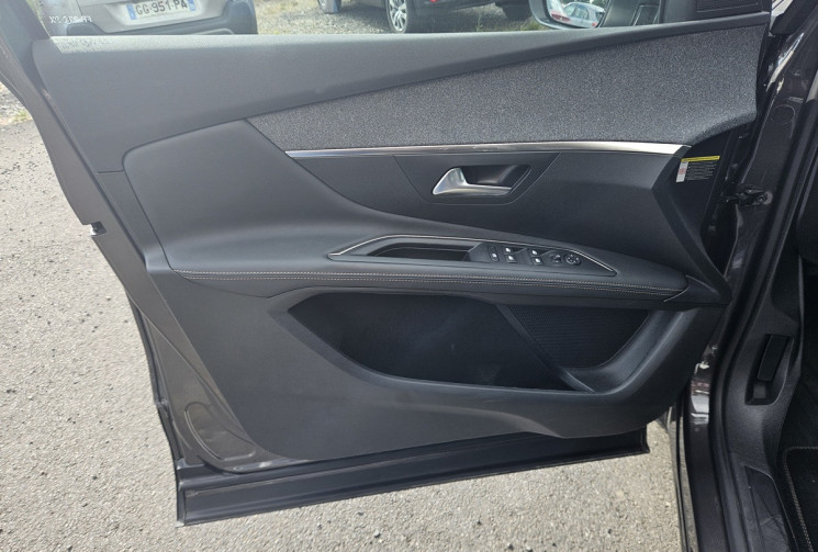 Peugeot 3008 II 1.5 BLUEHDI 130 EAT8 GT LINE