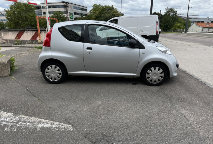 Peugeot 107 3 Portes 1.0 i 68cv