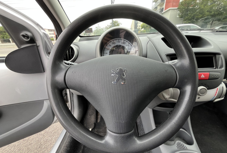 Peugeot 107 3 Portes 1.0 i 68cv