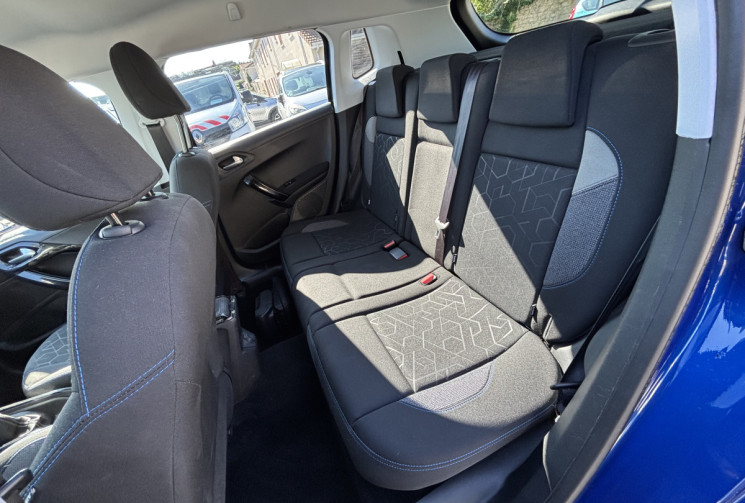 Peugeot 2008 1.5 BlueHDi / 102 ch / Signature