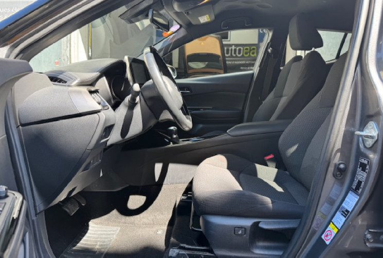 Toyota C-HR design 122HSD Hybrid 2WD 99 cv origine France 3em main 