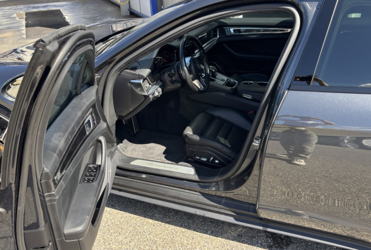 Porsche PANAMERA SPT TURISMO 3.0L V6 462ch 4 E-Hybrid / 1re main - suivi full Porsche