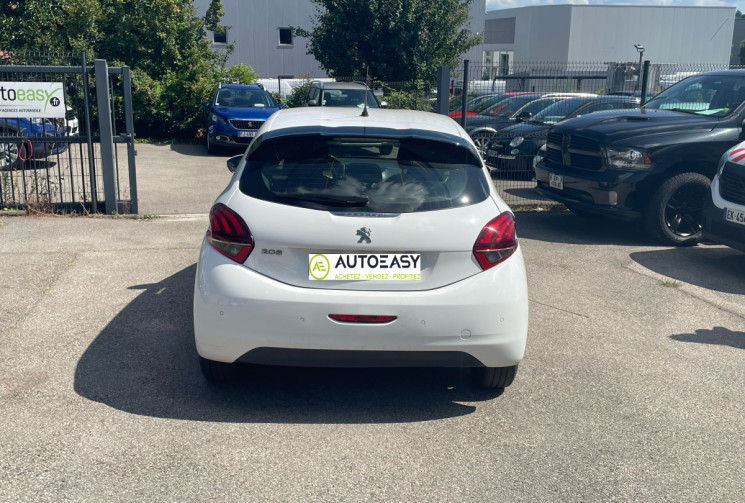 Peugeot 208 1.6 HDI / 75 CH / ACTIVE BUSINESS