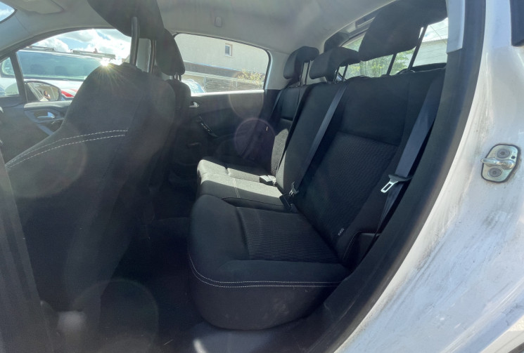 Peugeot 208 1.6 HDI / 75 CH / ACTIVE BUSINESS