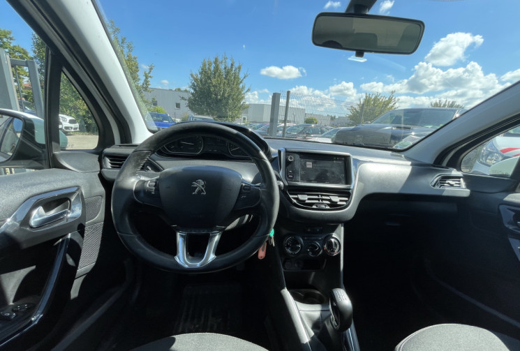 Peugeot 208 1.6 HDI / 75 CH / ACTIVE BUSINESS