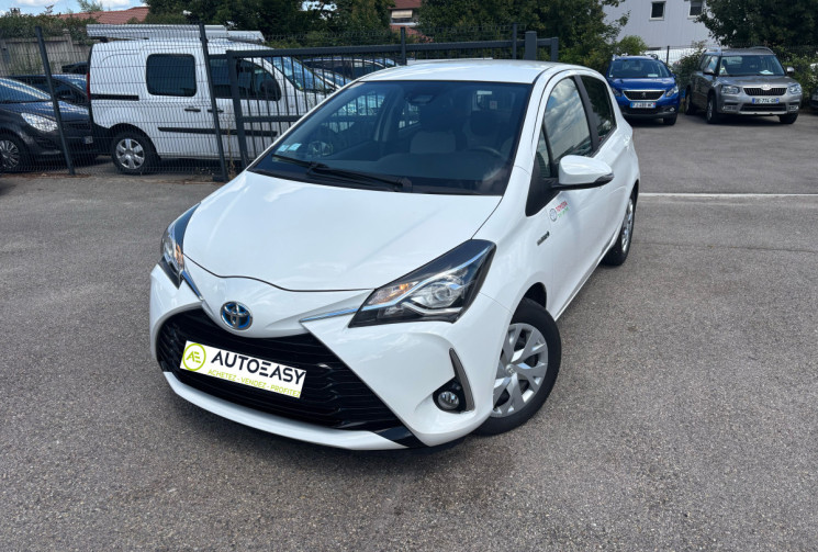 Toyota Yaris PRO 100H FRANCE BUSINESS